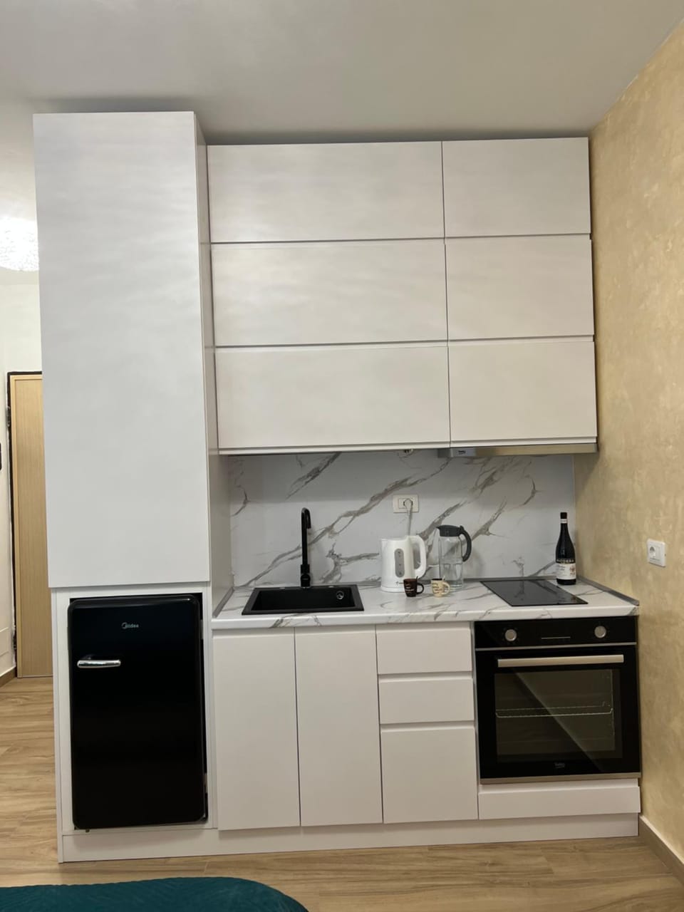 Kitchen or kitchenette, pet friendly, stove