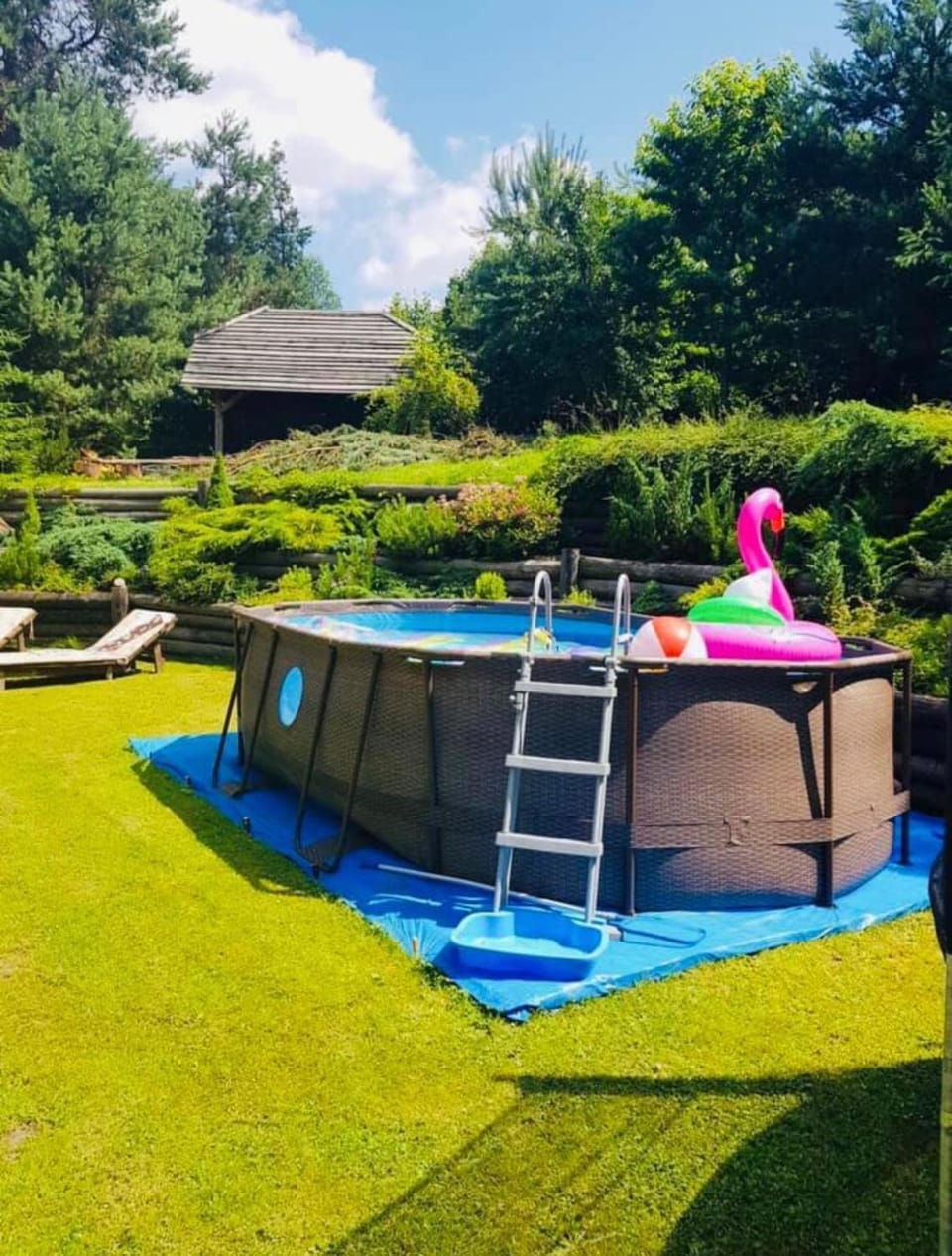 Swimming pool
