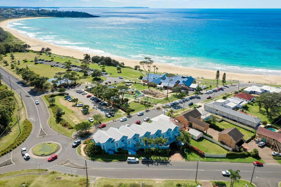 Day, Neighbourhood, Bird's eye view, Beach, Sea view, Street view