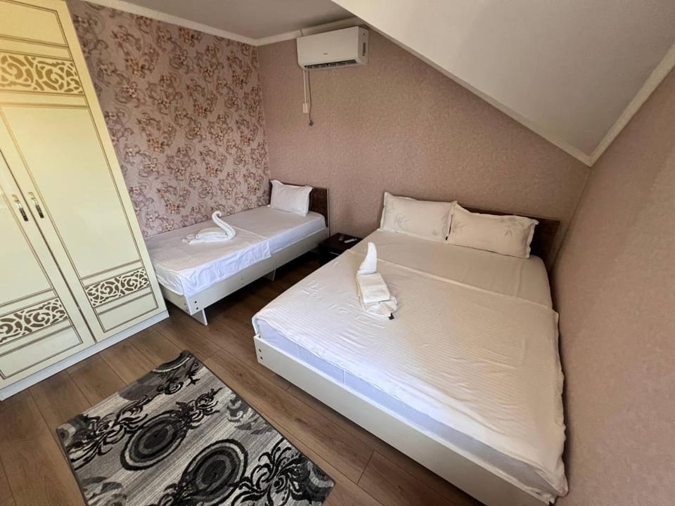 Bed, Bedroom, air conditioner