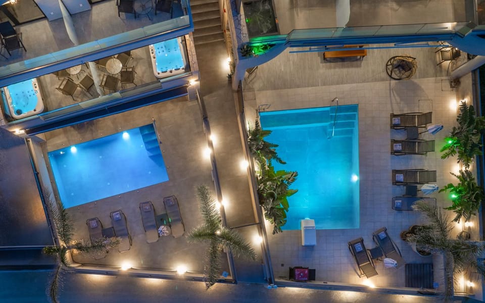 Bird's eye view, Hot Tub, Swimming pool, sunbed