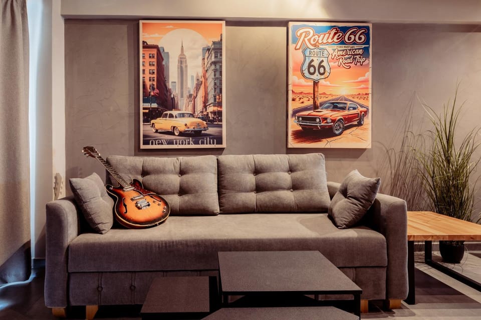 Living room, Decorative detail, Seating area