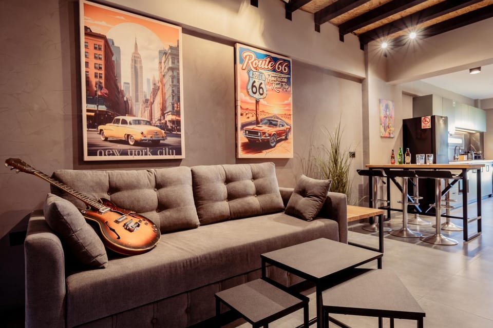 Living room, Seating area