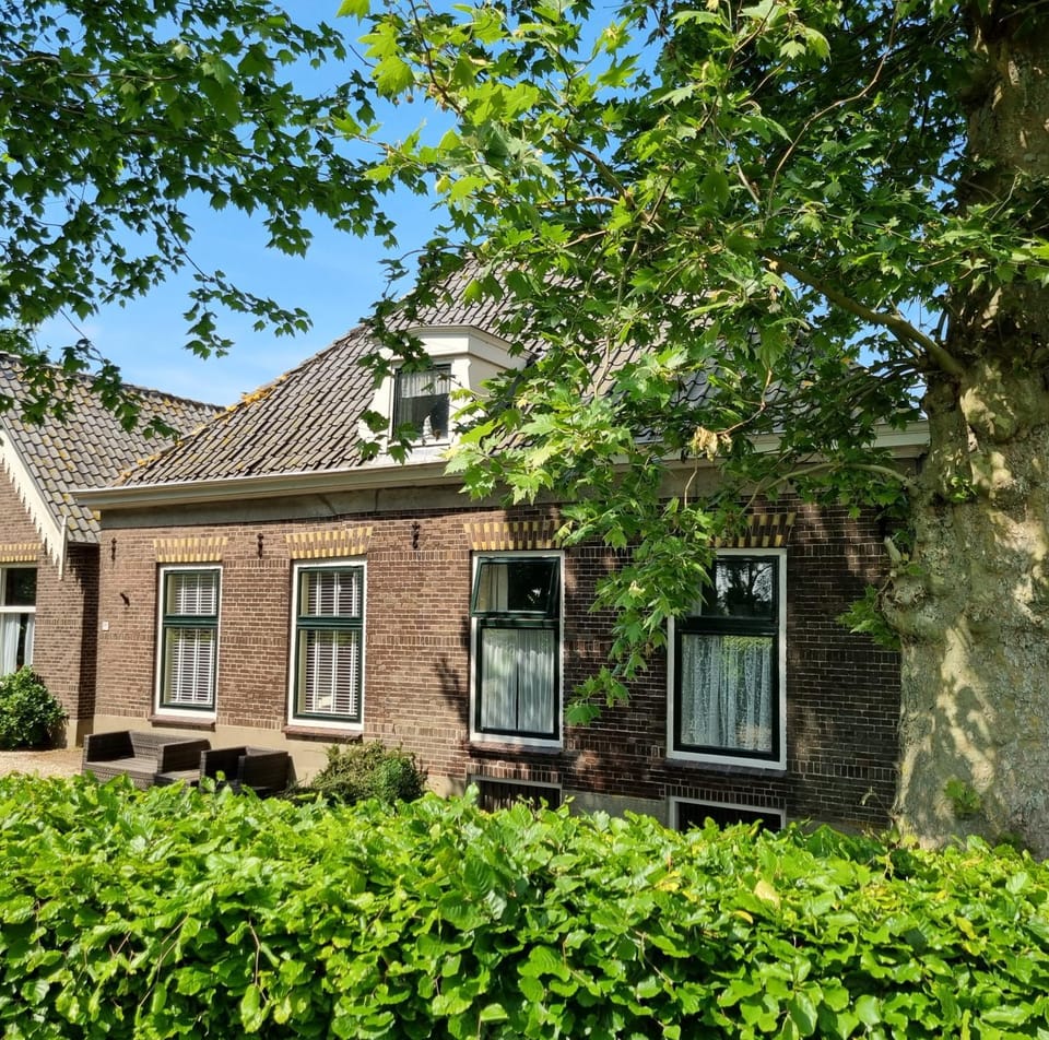 Het Voorhuis boerderij Hoeve Vrede Best Bed and Breakfast in Amsterdam