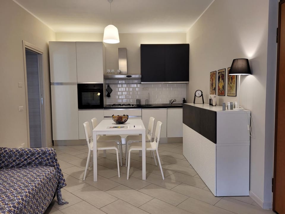 Lunch, kitchen