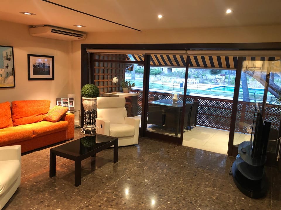 Lounge or bar