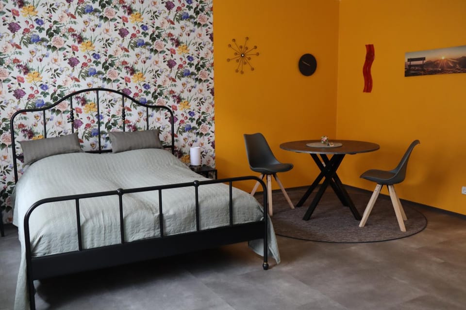 Living room, Bedroom