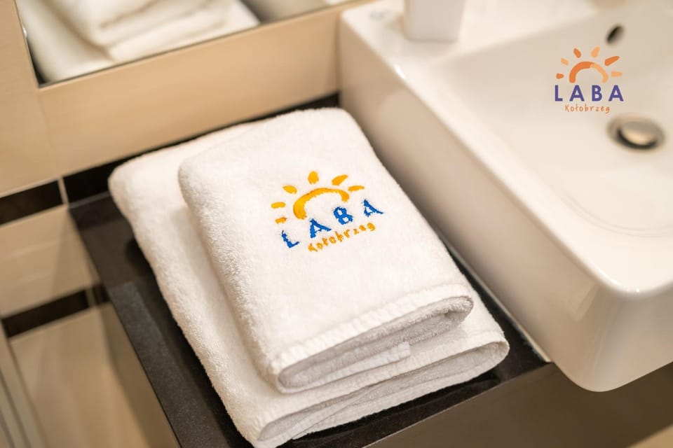 Bathroom, towels