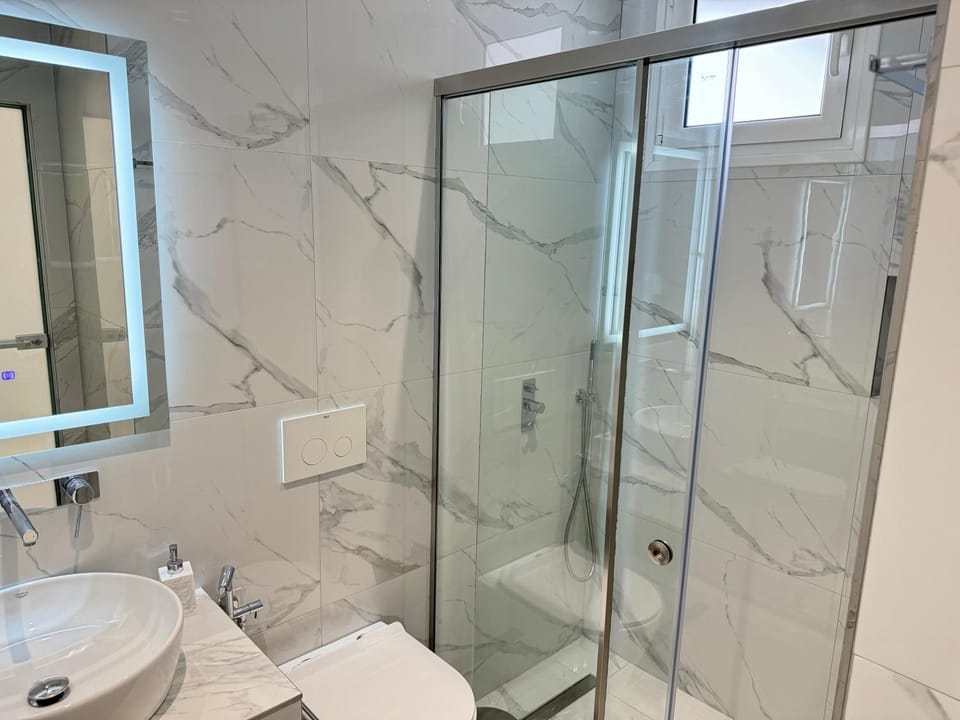 Shower, Toilet, Bathroom