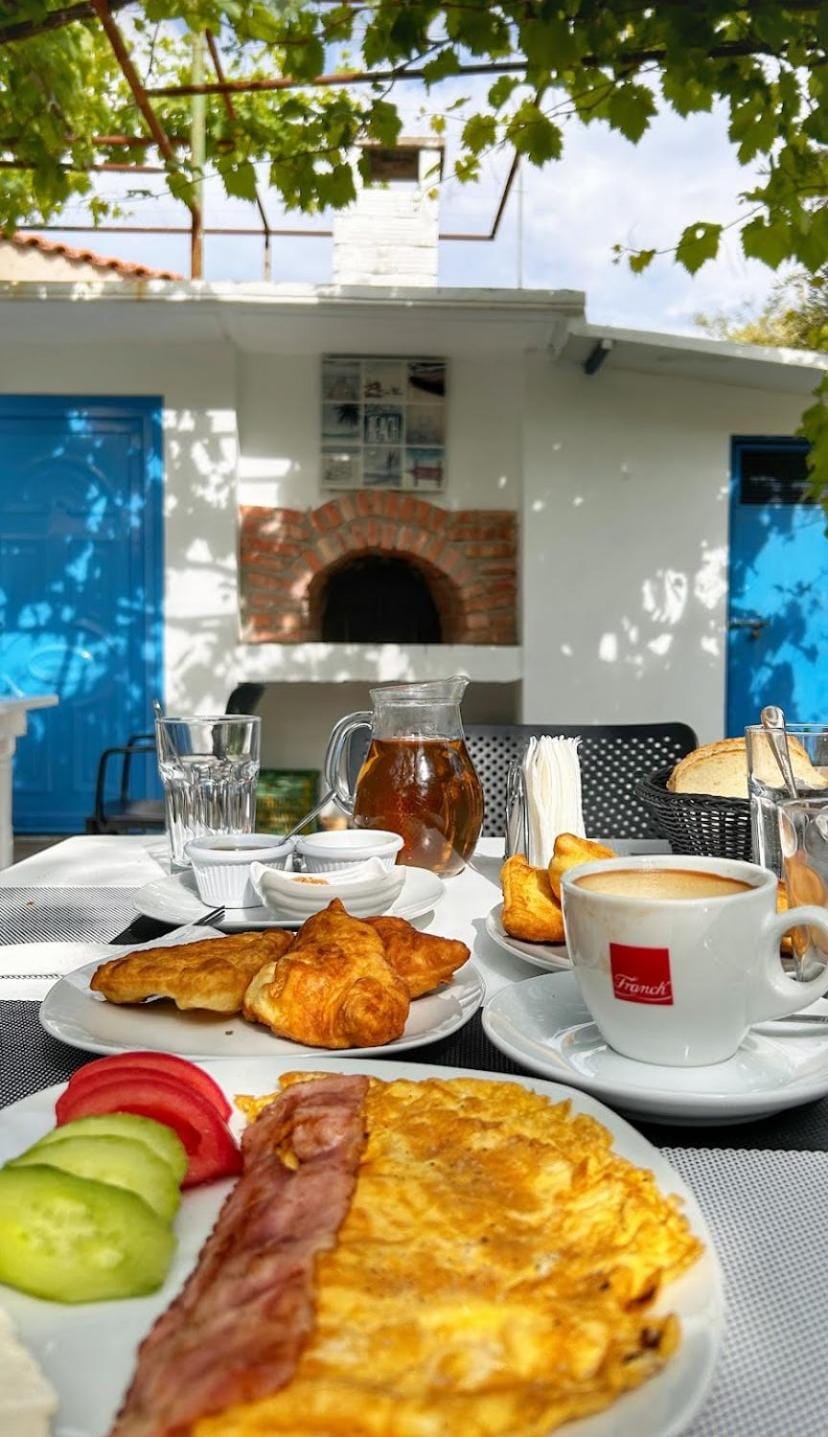 Food and drinks, Food, Breakfast, Continental breakfast