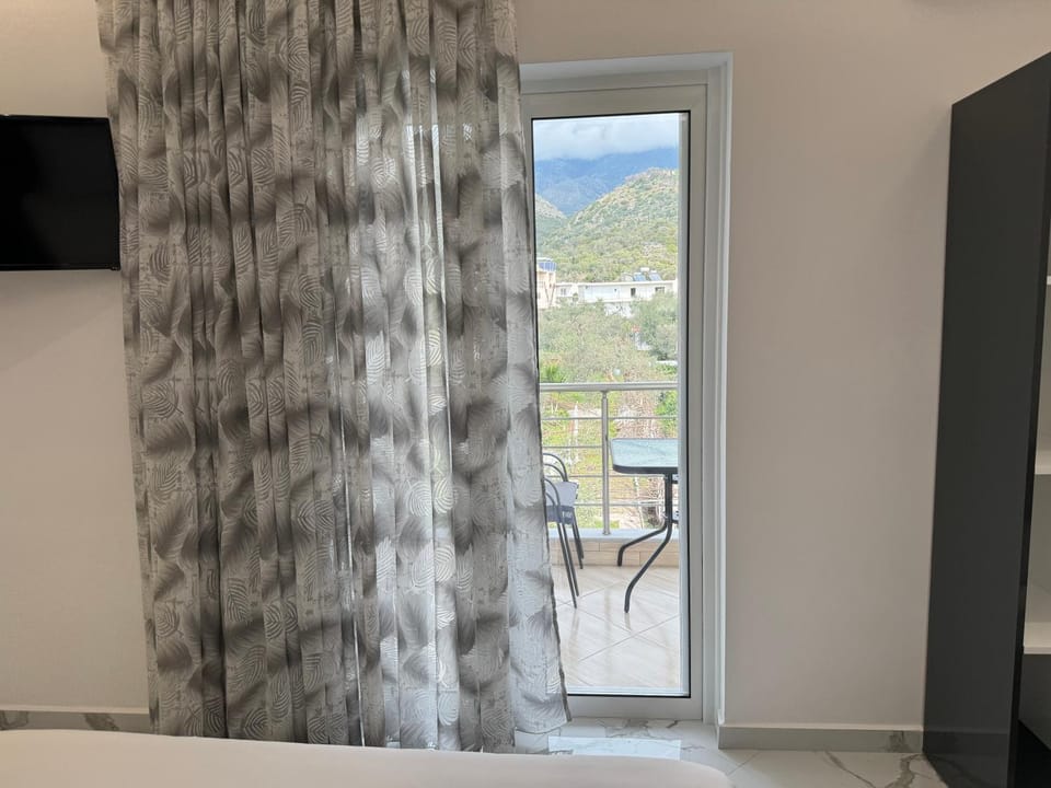 Natural landscape, TV and multimedia, View (from property/room), Balcony/Terrace, Mountain view
