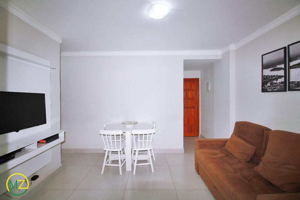 3 bedroom apartment for 8 people in Copa Apartment in Rio de Janeiro