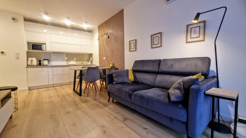 Coffee/tea facilities, Kitchen or kitchenette, Living room, Seating area, Dining area, dishwasher, microwave, stove, air conditioner, air conditioner