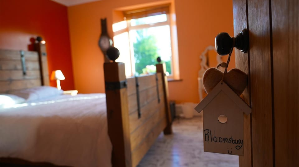 Bed, Bedroom, Family