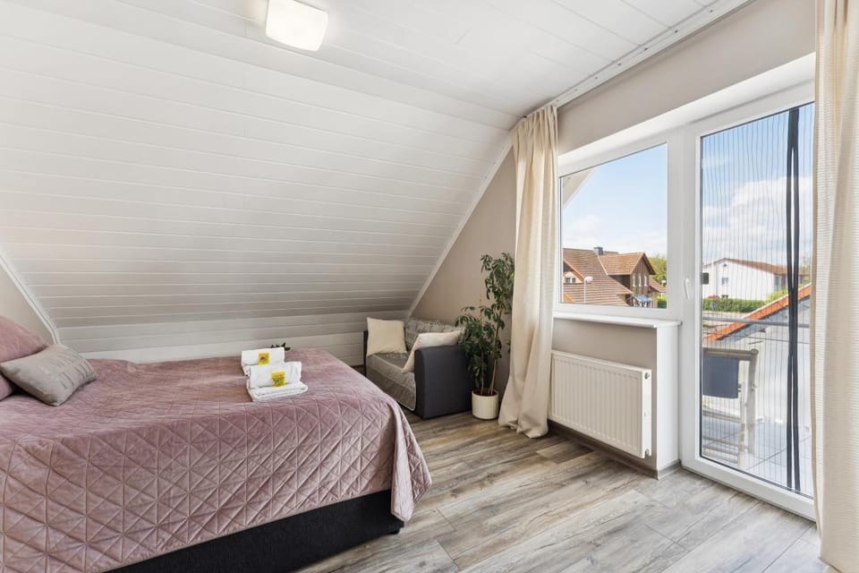 Bed, View (from property/room), Balcony/Terrace, Photo of the whole room, Bedroom, towels