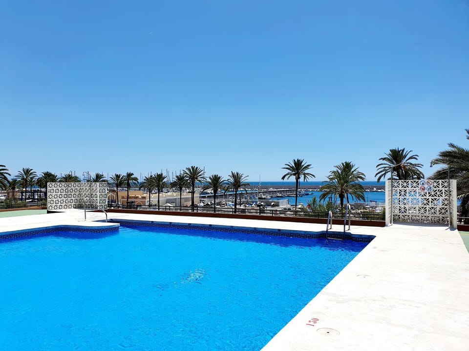 Marina Tower Apartment in Fuengirola