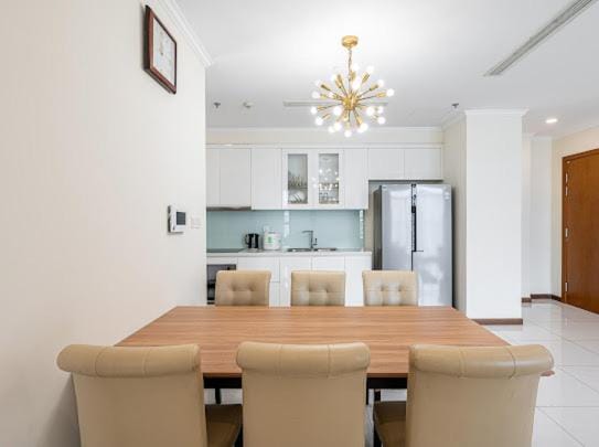 Kitchen or kitchenette, Living room, Seating area, Dining area, minibar, oven, pet friendly, stove
