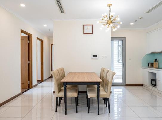 Kitchen or kitchenette, Living room, Seating area, Dining area, minibar