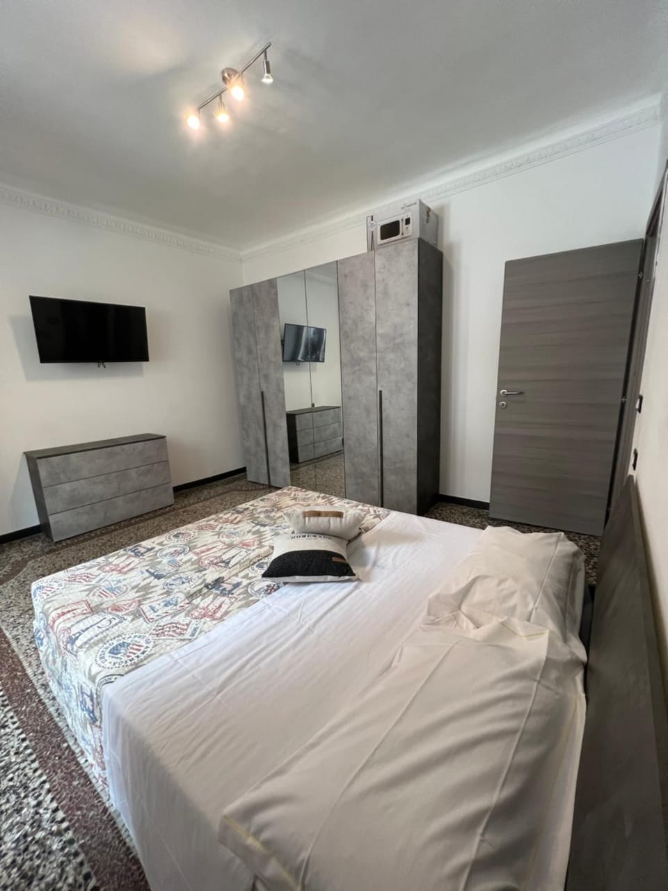 Grey house Apartment in Genoa