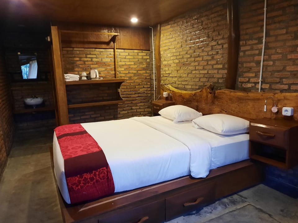 The Boat Homestay and Spa Vacation rental in Indonesia