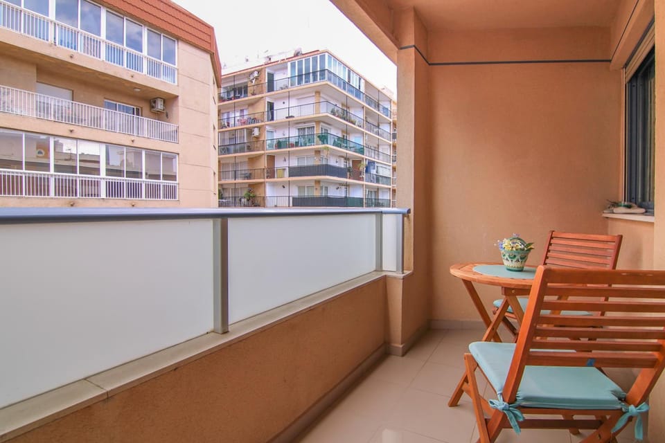 Apartamento céntrico en playa Arenal - MIRAIFACH Apartment in Calp