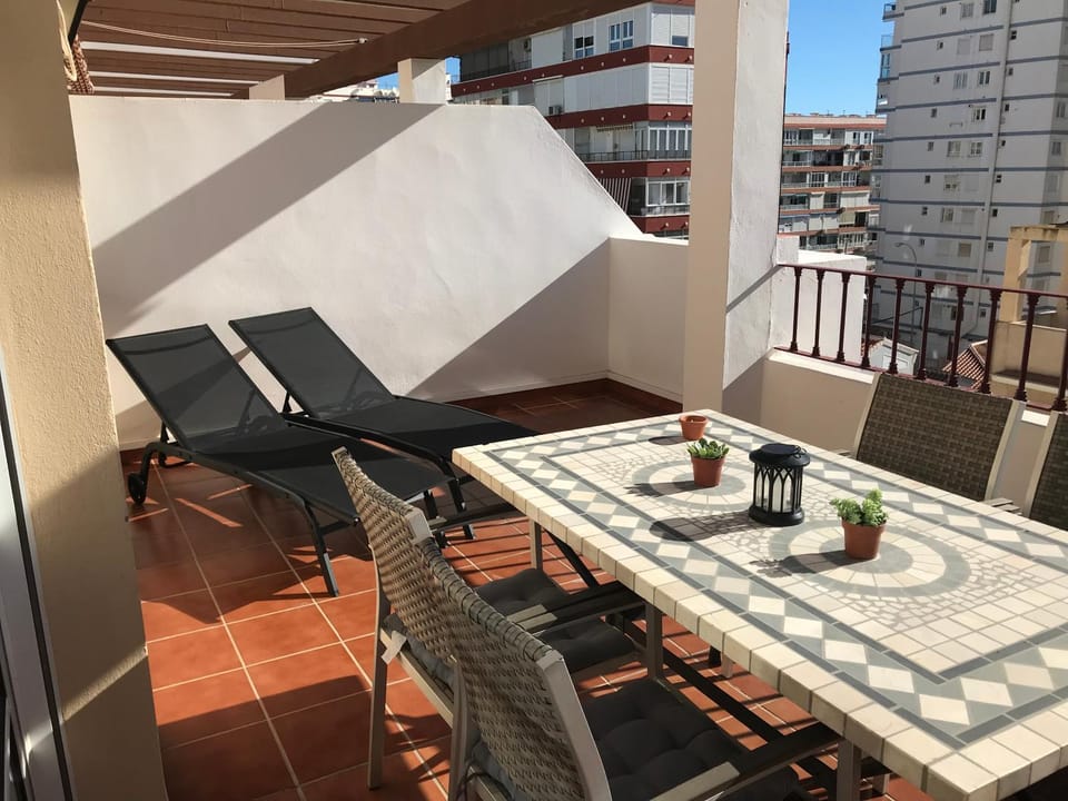 Spring, Off site, Day, Natural landscape, Winter, Summer, View (from property/room), Balcony/Terrace, Living room, Seating area, Dining area, Autumn, Sea view, Breakfast, Sunrise, Sunset, Family, sunbed