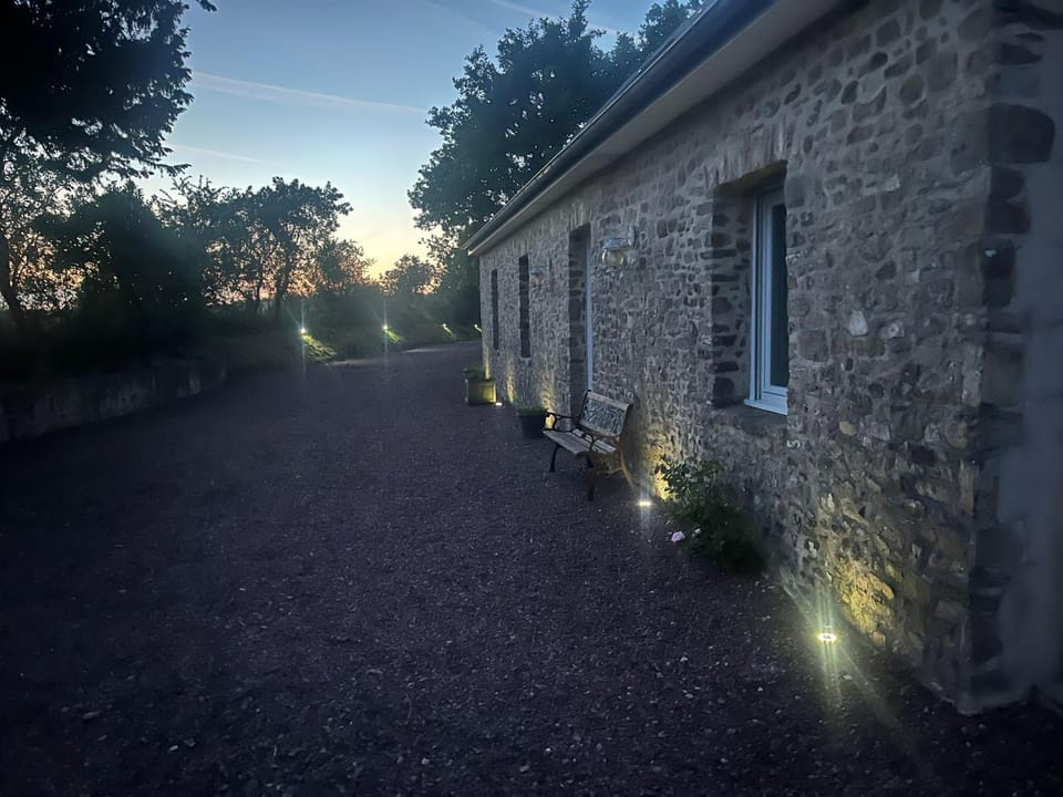 Property building, Facade/entrance, Night