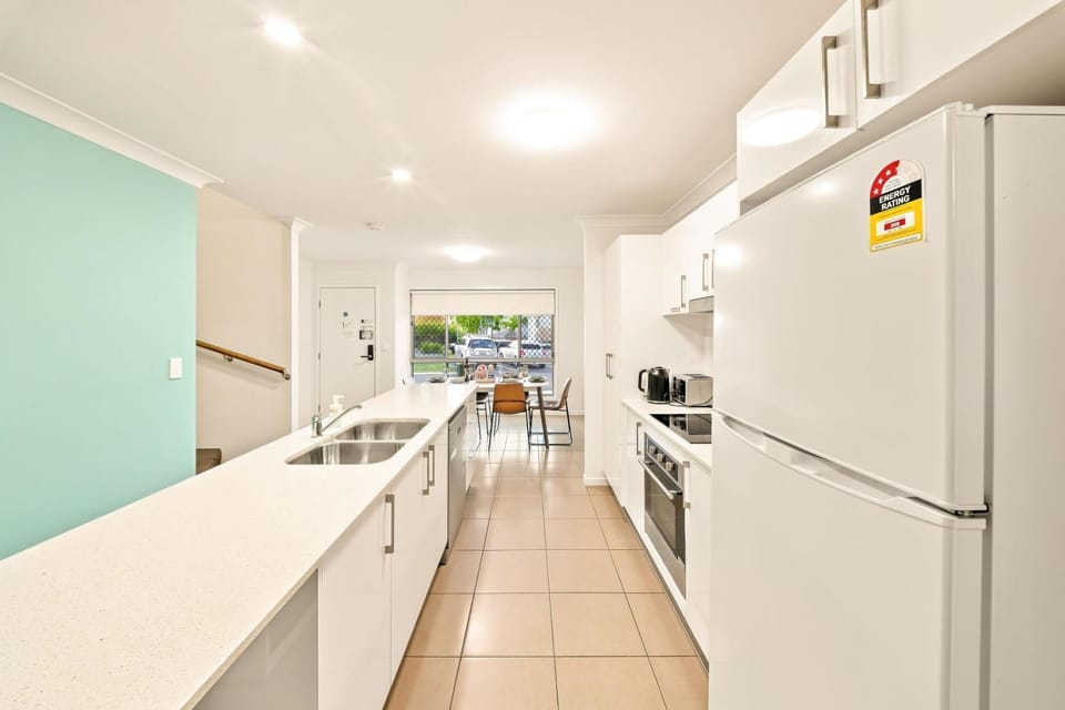 Dakabin Comfort Cozy Townhouse Ideal for Families House in Kallangur