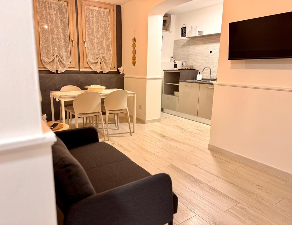 TV and multimedia, Seating area