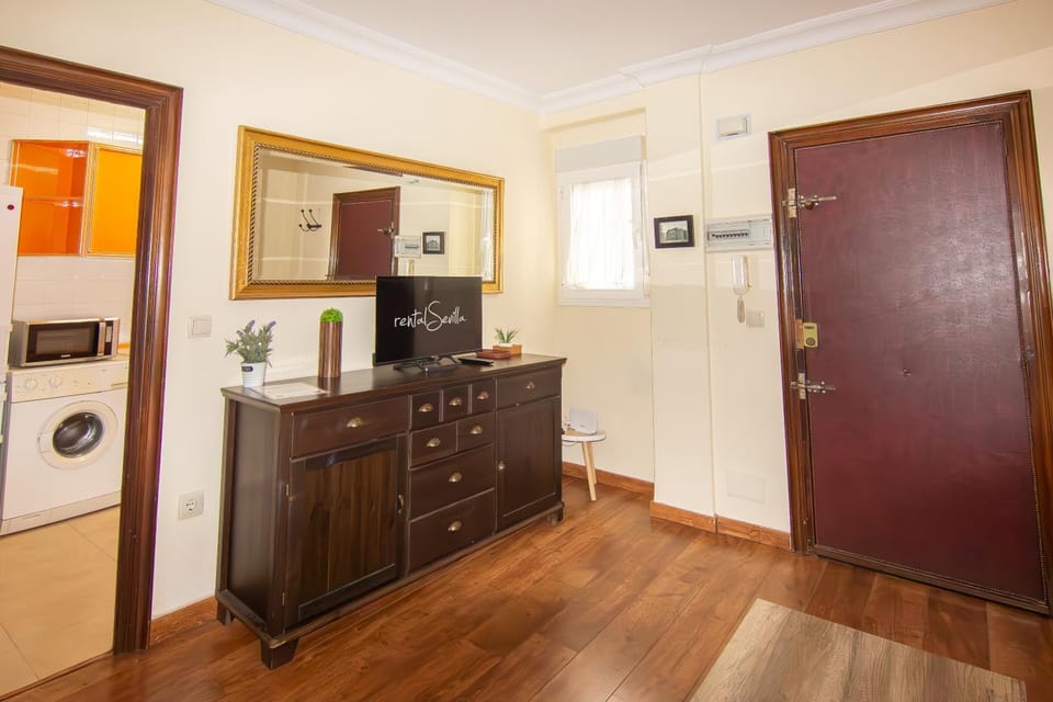 TV and multimedia, Kitchen or kitchenette, Living room