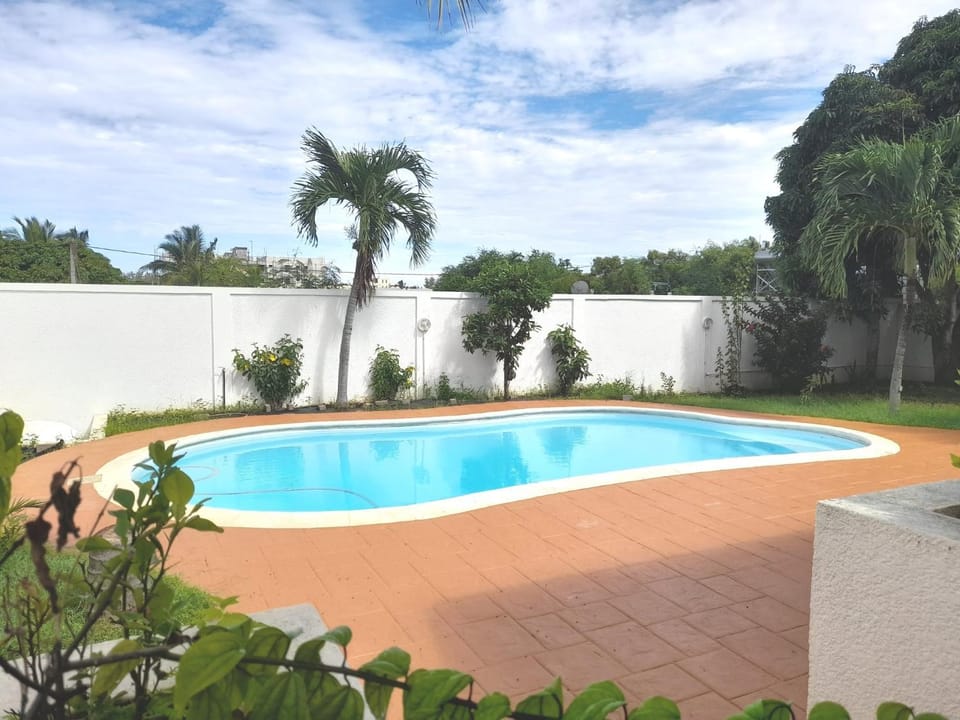 Swimming pool, Swimming pool