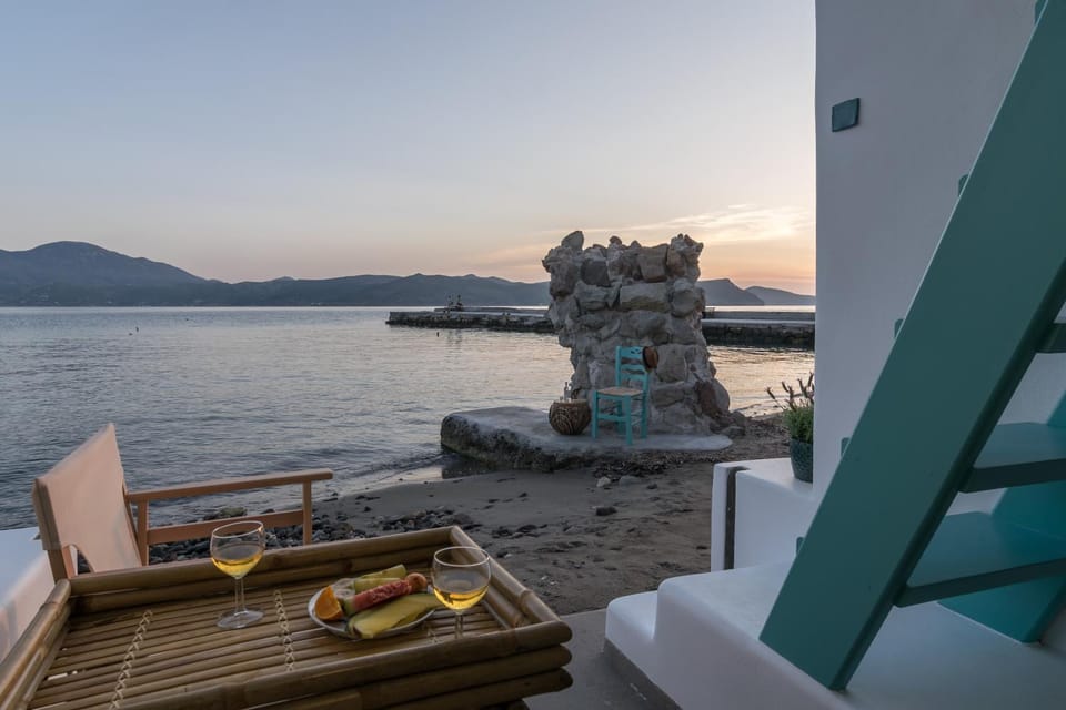 Turquoise Boathouse in Klima I Apartment in Milos