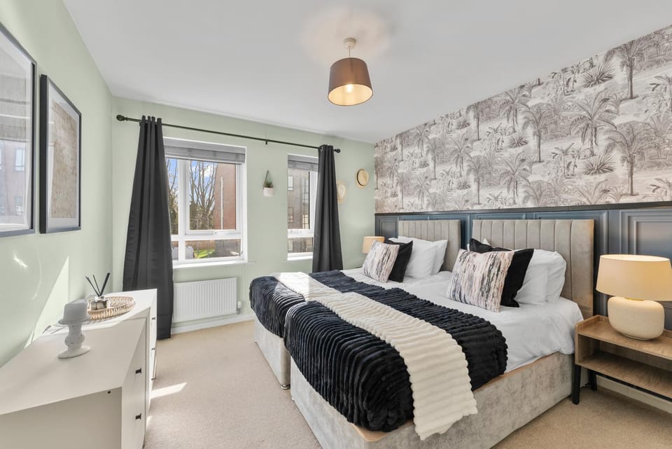 Maya Boutique Inn - Garden Apartment in England