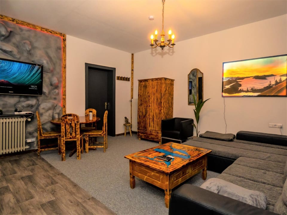 TV and multimedia, Living room, Bedroom