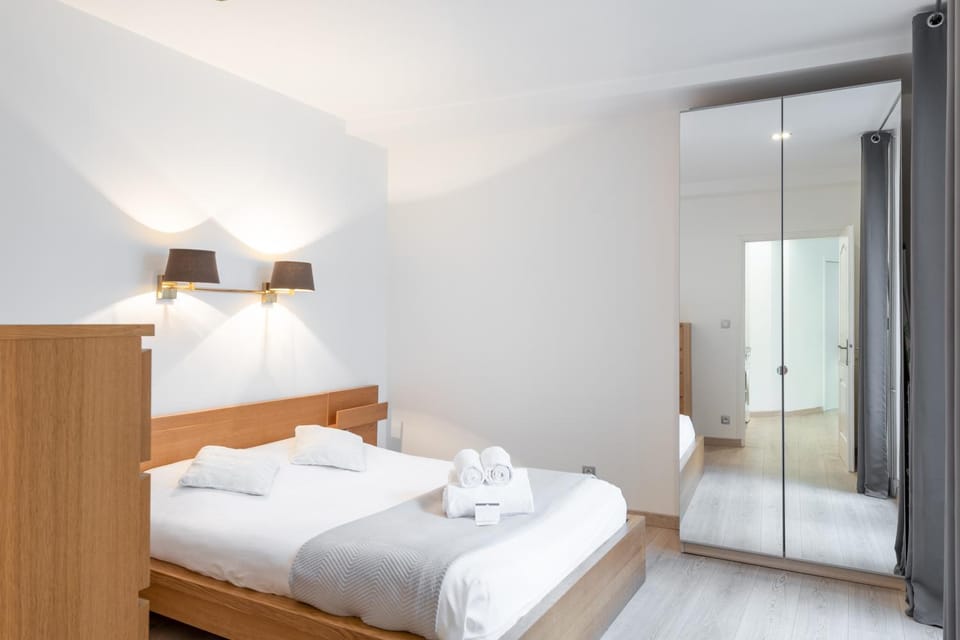 Bed, Bedroom