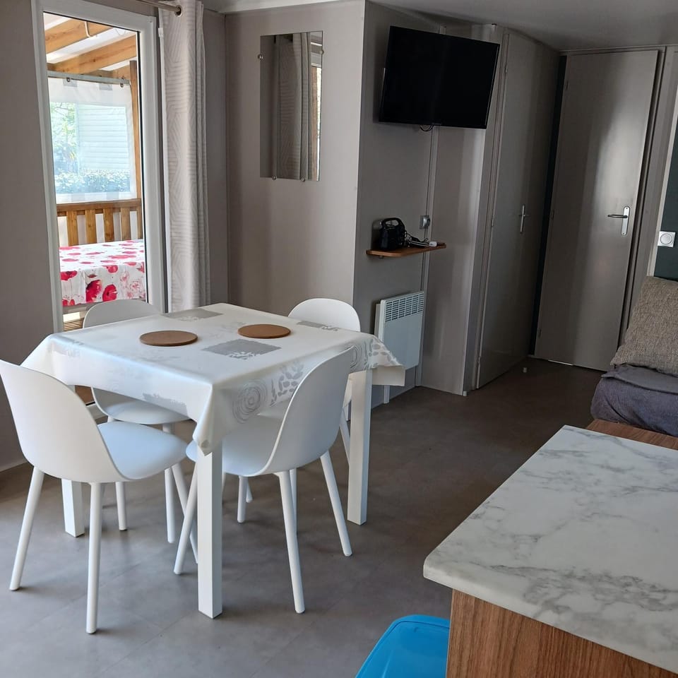 Mobil home 3 chambres à St brėvin les pins 44 Campground/ 
RV Resort in Pays de la Loire