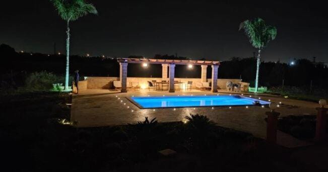 Night, Pool view