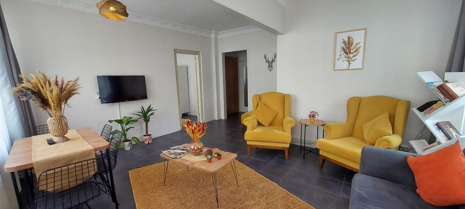 Communal lounge/ TV room, TV and multimedia, Living room