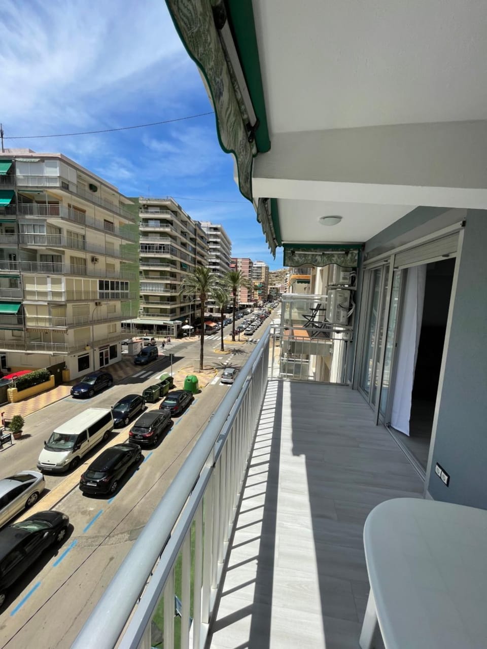 View (from property/room), Balcony/Terrace, City view, Street view