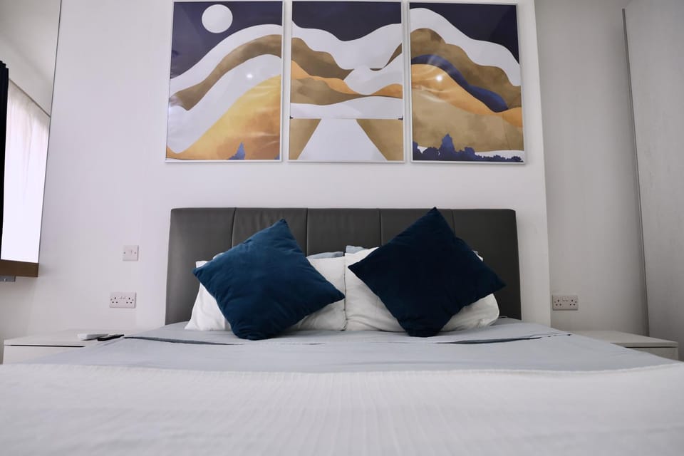 Bed, Decorative detail, Bedroom