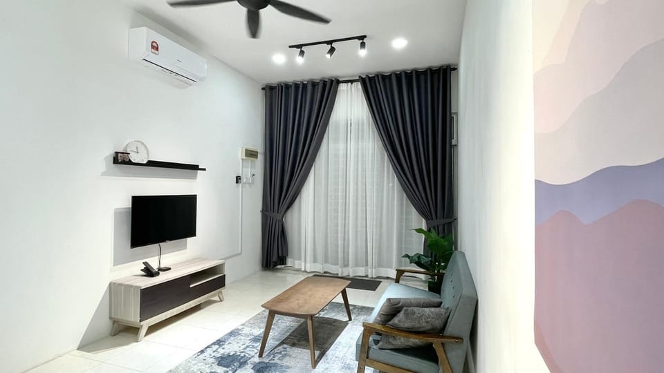 Communal lounge/ TV room, TV and multimedia, air conditioner