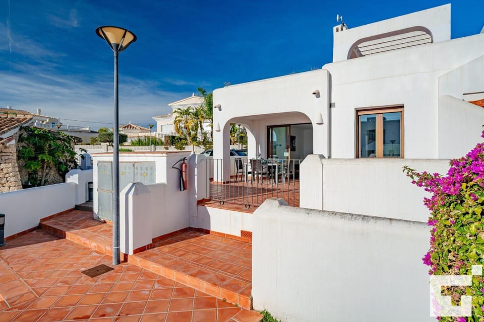 Property building, Balcony/Terrace