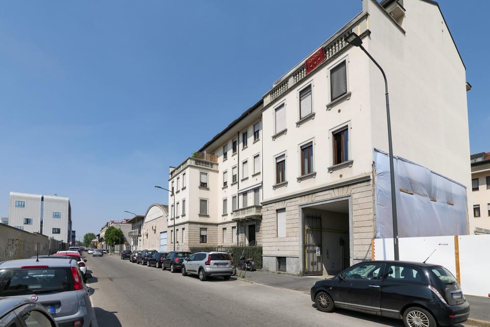 City view, Street view