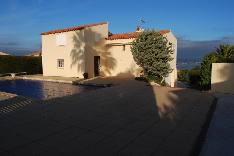Property building, Pool view, Swimming pool