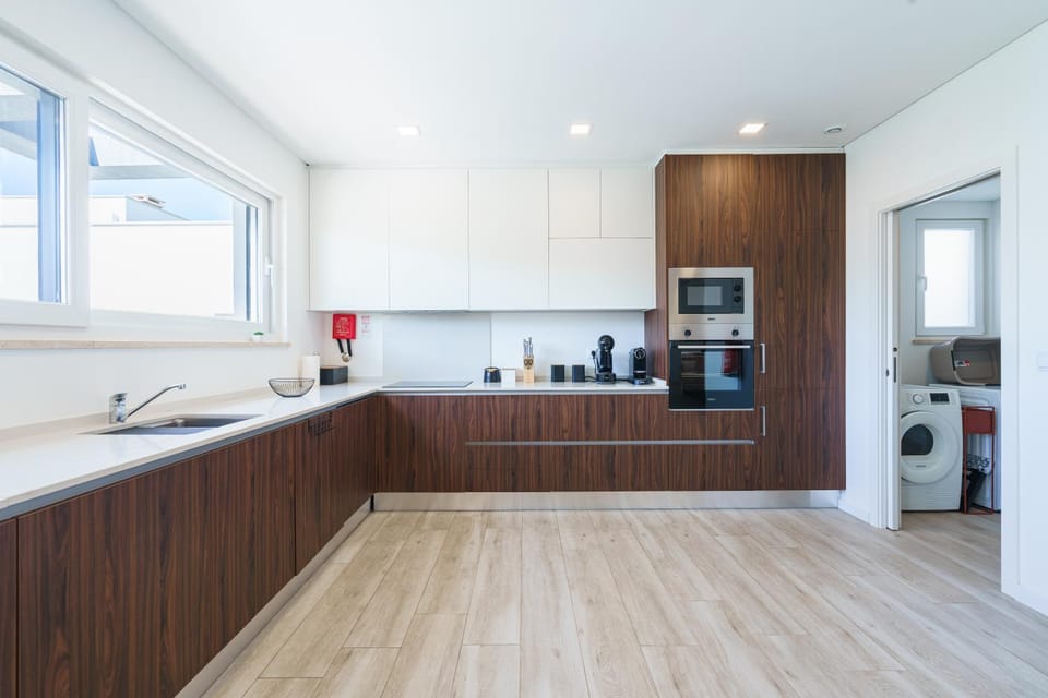 Coffee/tea facilities, Kitchen or kitchenette, oven, pet friendly, stove, toaster