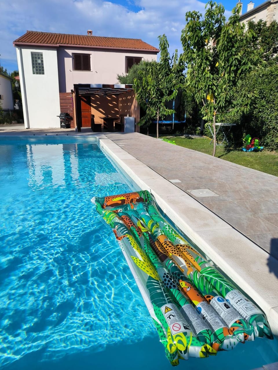 Garden, Swimming pool