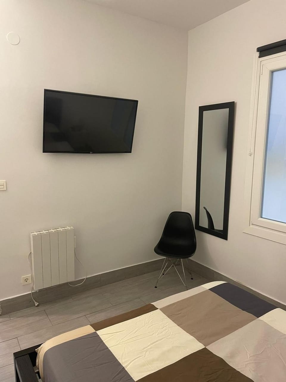 TV and multimedia, Photo of the whole room