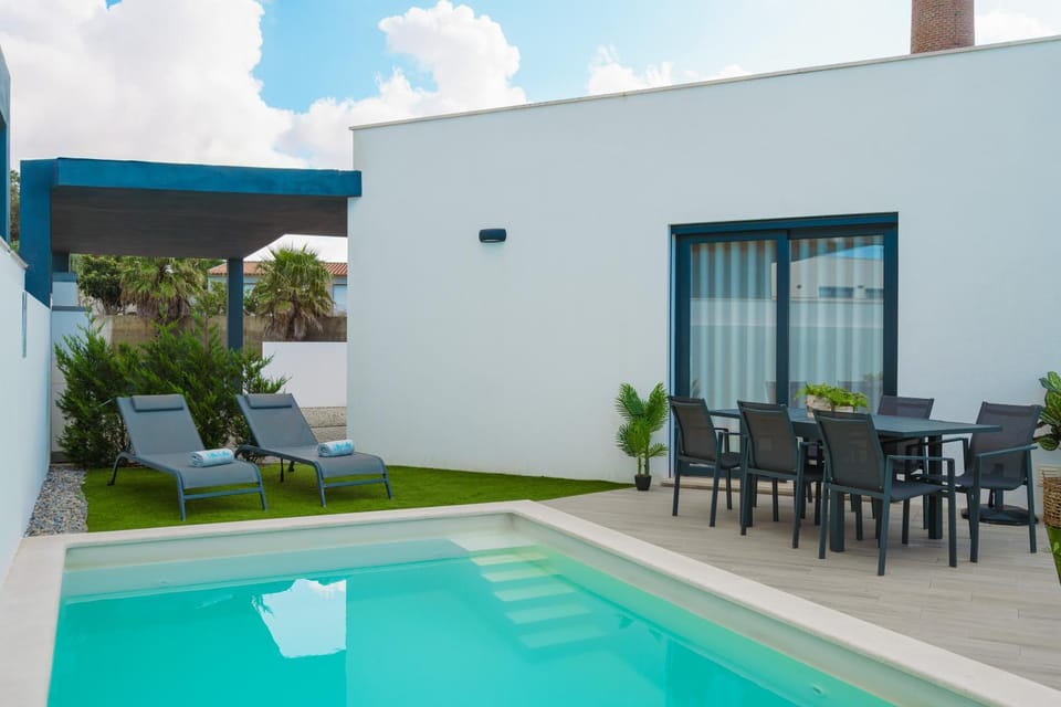 Garden, Pool view, Swimming pool, Swimming pool