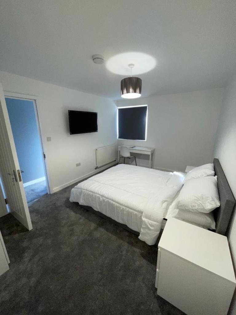 Double room with private bathroom in Basingstoke Vacation rental in Basingstoke