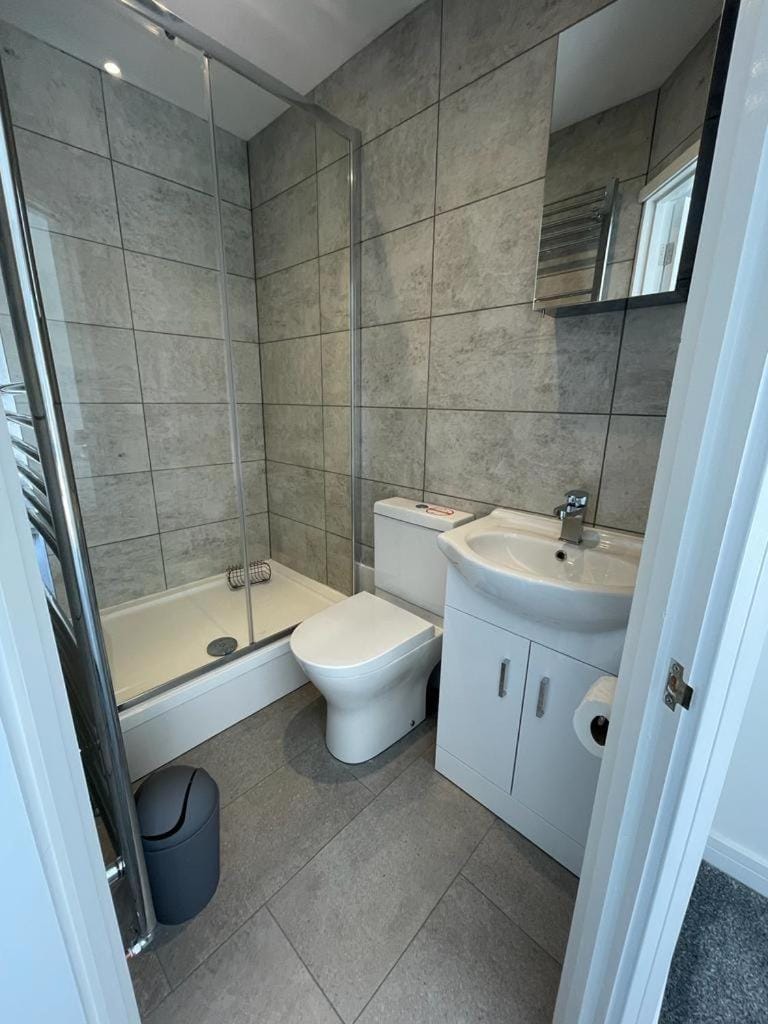 Double room with private bathroom in Basingstoke Vacation rental in Basingstoke